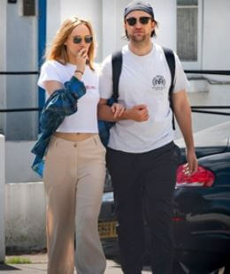 Lizzy Pattinson brother Robert Pattinson with his girlfriend Suki Waterhouse.